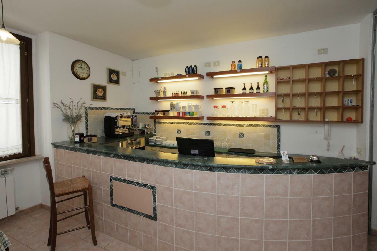 Il Cavallino Fossombrone Zewnętrze zdjęcie